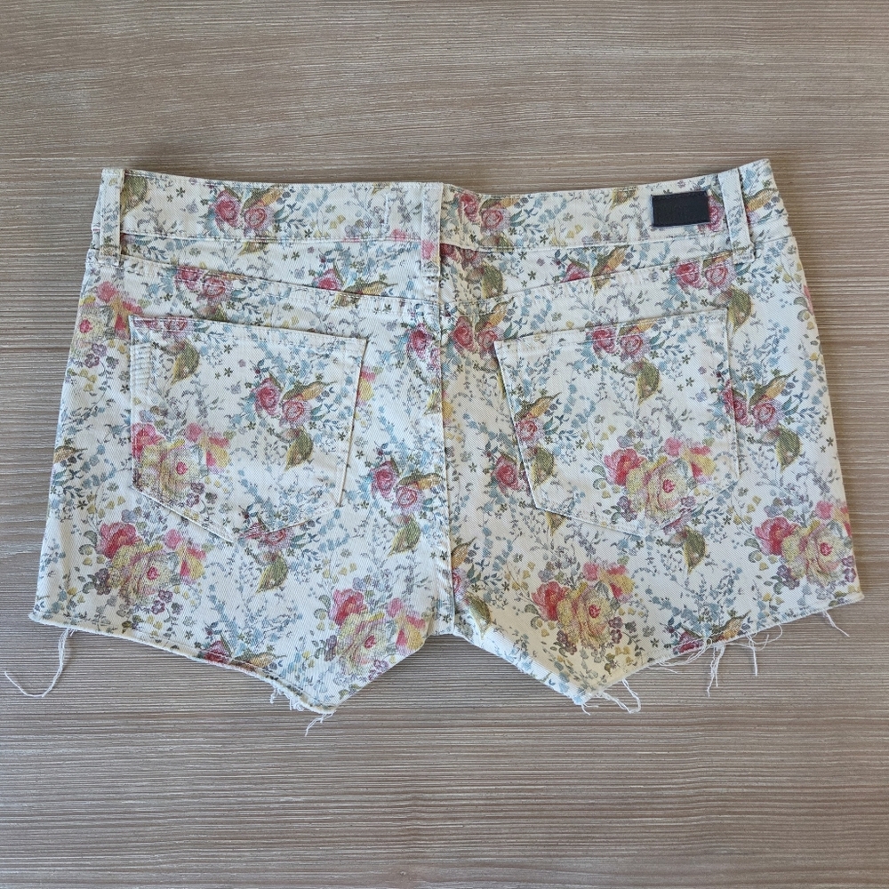Paige Liberty Floral Print Cutoff Denim Shorts Womens Size 31 - Picture 3 of 8